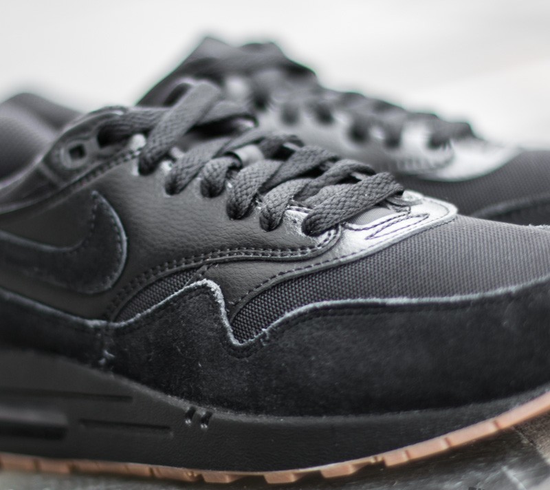 Nike air max hotsell 1 essential black gum