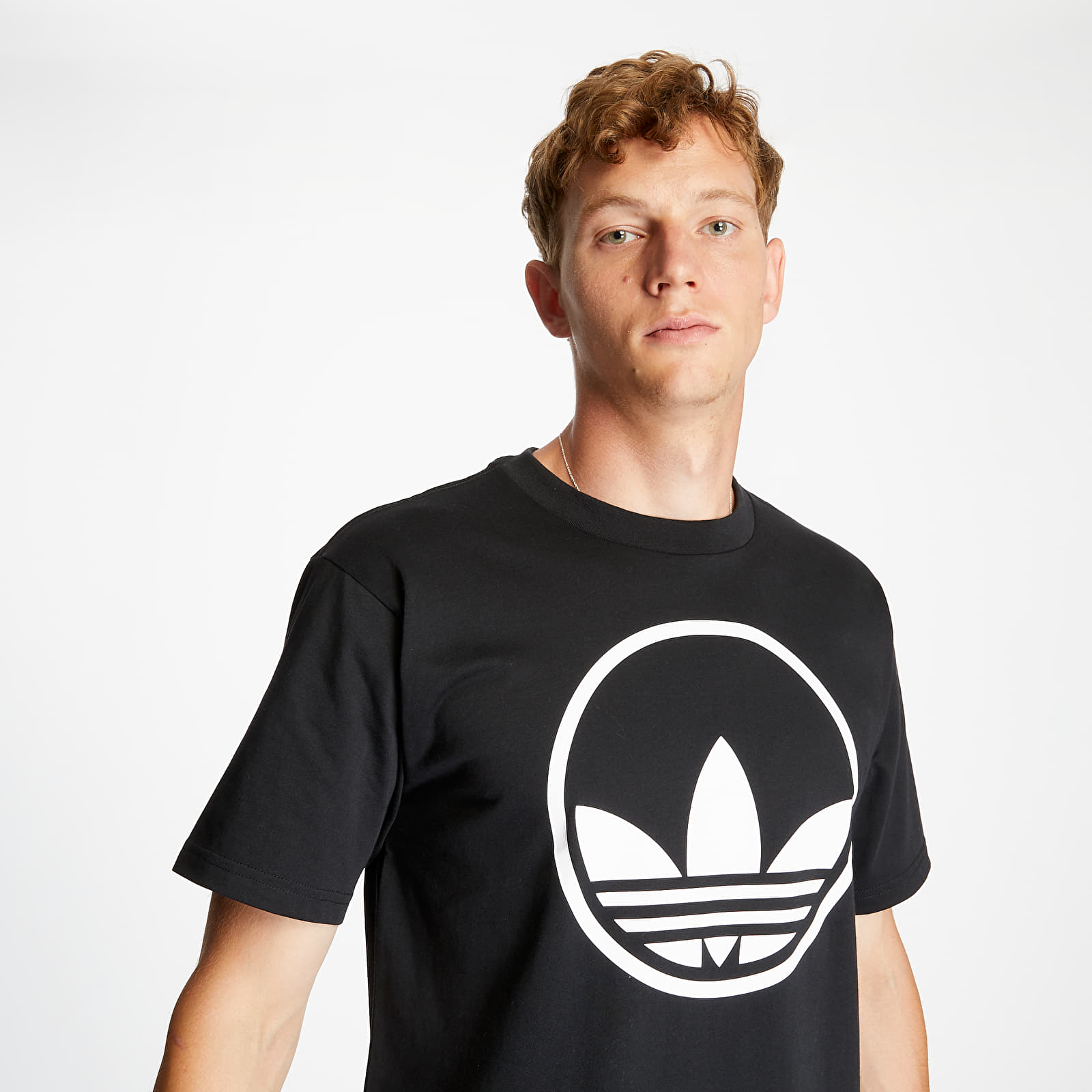 T-shirts adidas Circle Trefoil Tee Black