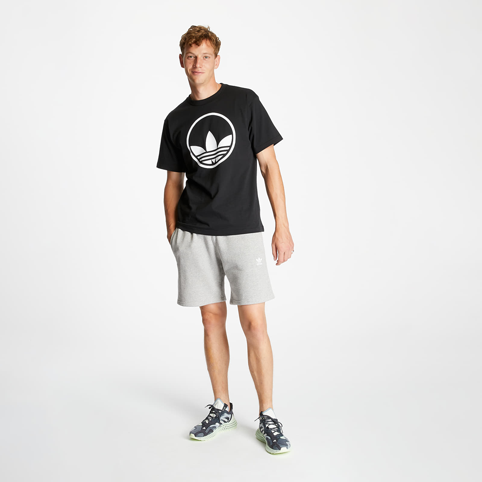 T-shirts adidas Circle Trefoil Tee Black