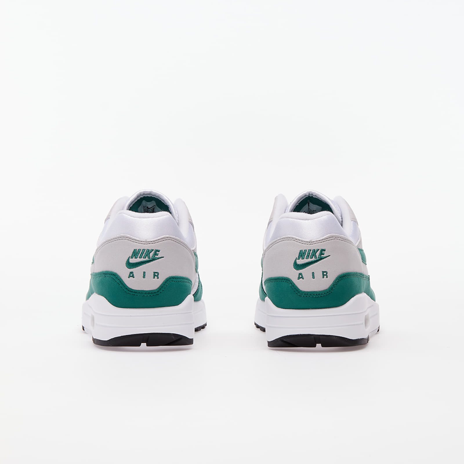 Air max outlet 1 evergreen aura