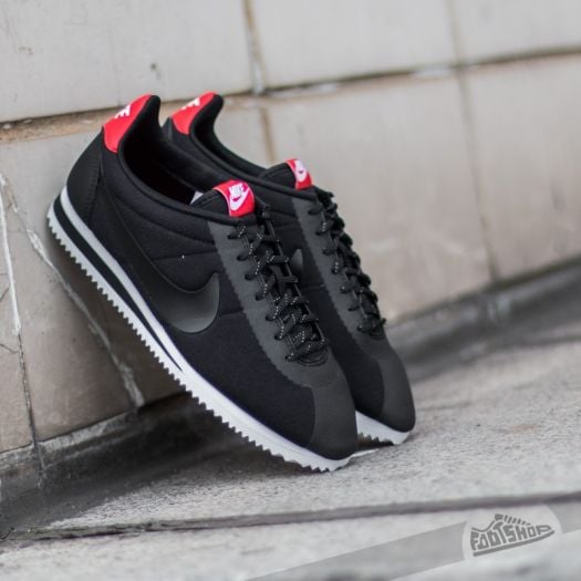 Nike Wmns Classic Cortez 15 TP Black Black