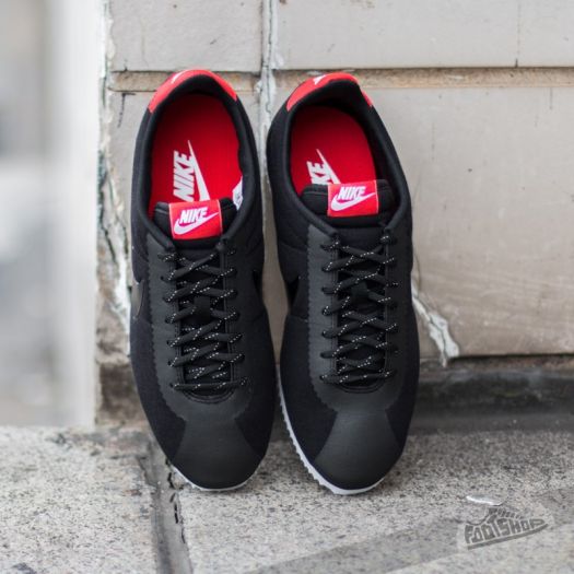 Nike classic cortez 15 nylon hotsell women's shoe