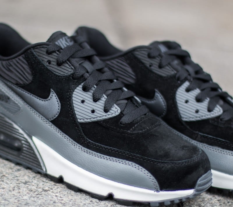 Women s shoes Nike Wmns Air Max 90 Leather Black Metallic