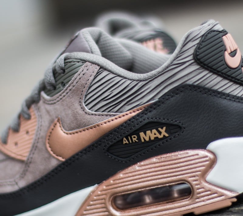 Moteriška avalynė Nike Wmns Air Max 90 Leather Iron/ Metallic Red Bronz- Dark Storm