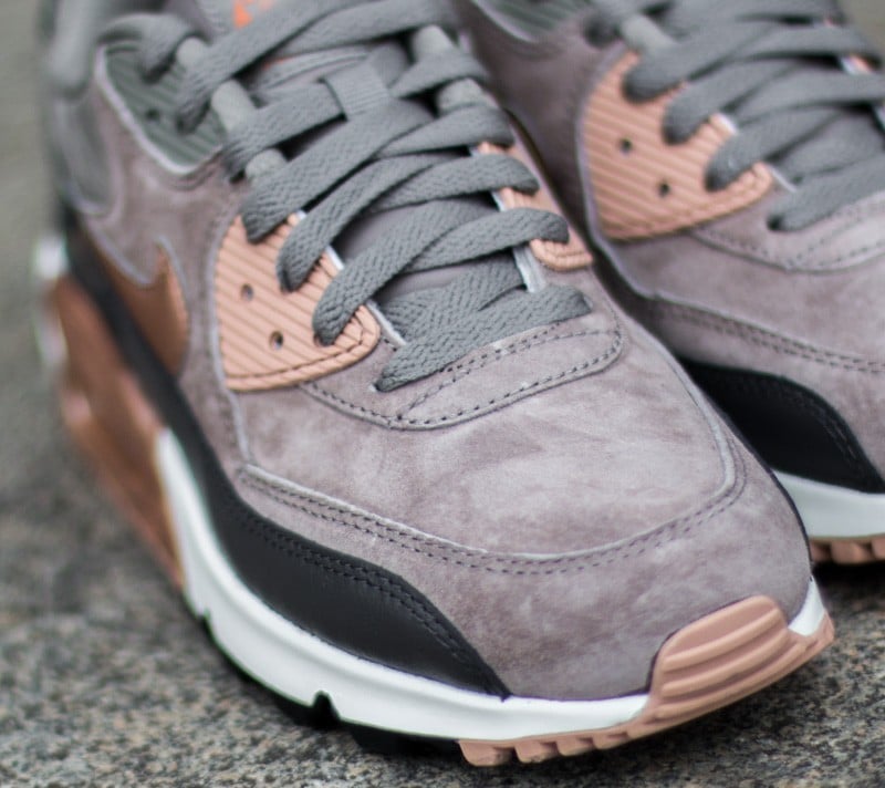 Moteriška avalynė Nike Wmns Air Max 90 Leather Iron/ Metallic Red Bronz- Dark Storm