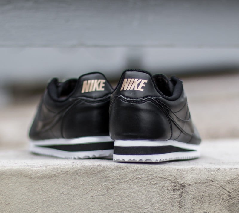 Women s shoes Nike Wmns Classic Cortez Leather Black Black