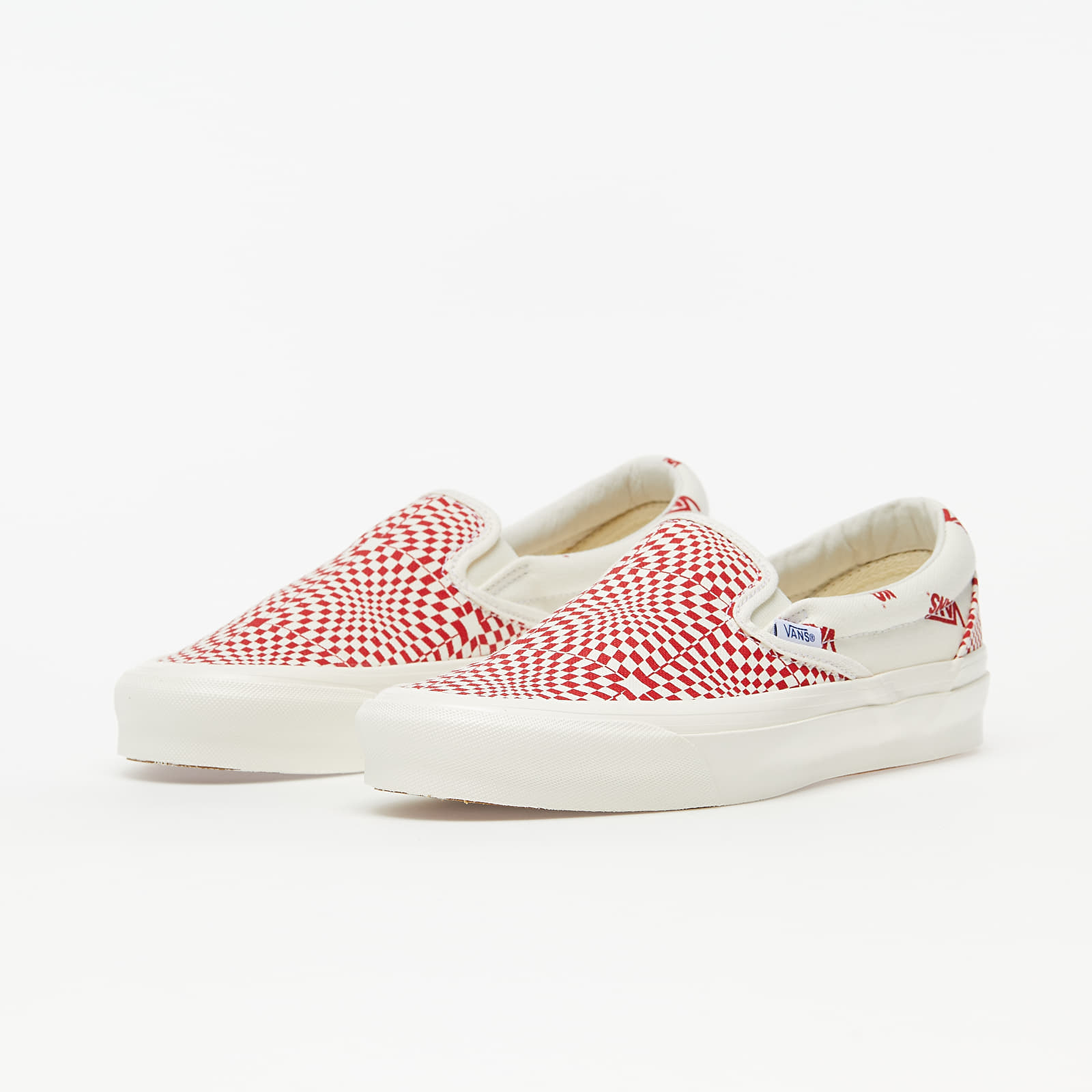 Vans vault top slip on red