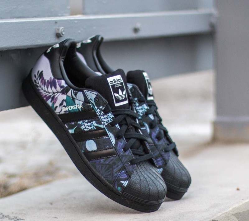 Adidas superstar hotsell floral black