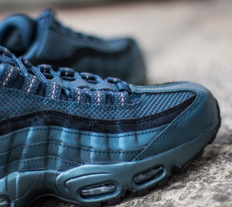Dámske topánky a tenisky Nike Wmns Air Max 95 Prm Metallic Armory Navy/ Black- Sqadron Blue