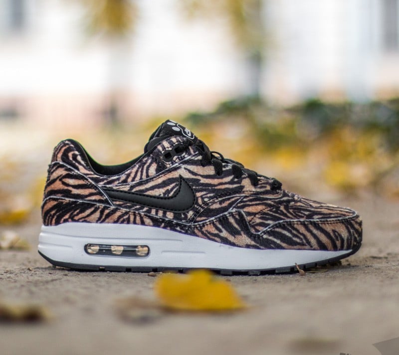 Nike air max 1 zebra best sale