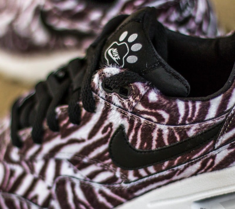 Nike air hotsell max 1 zebra