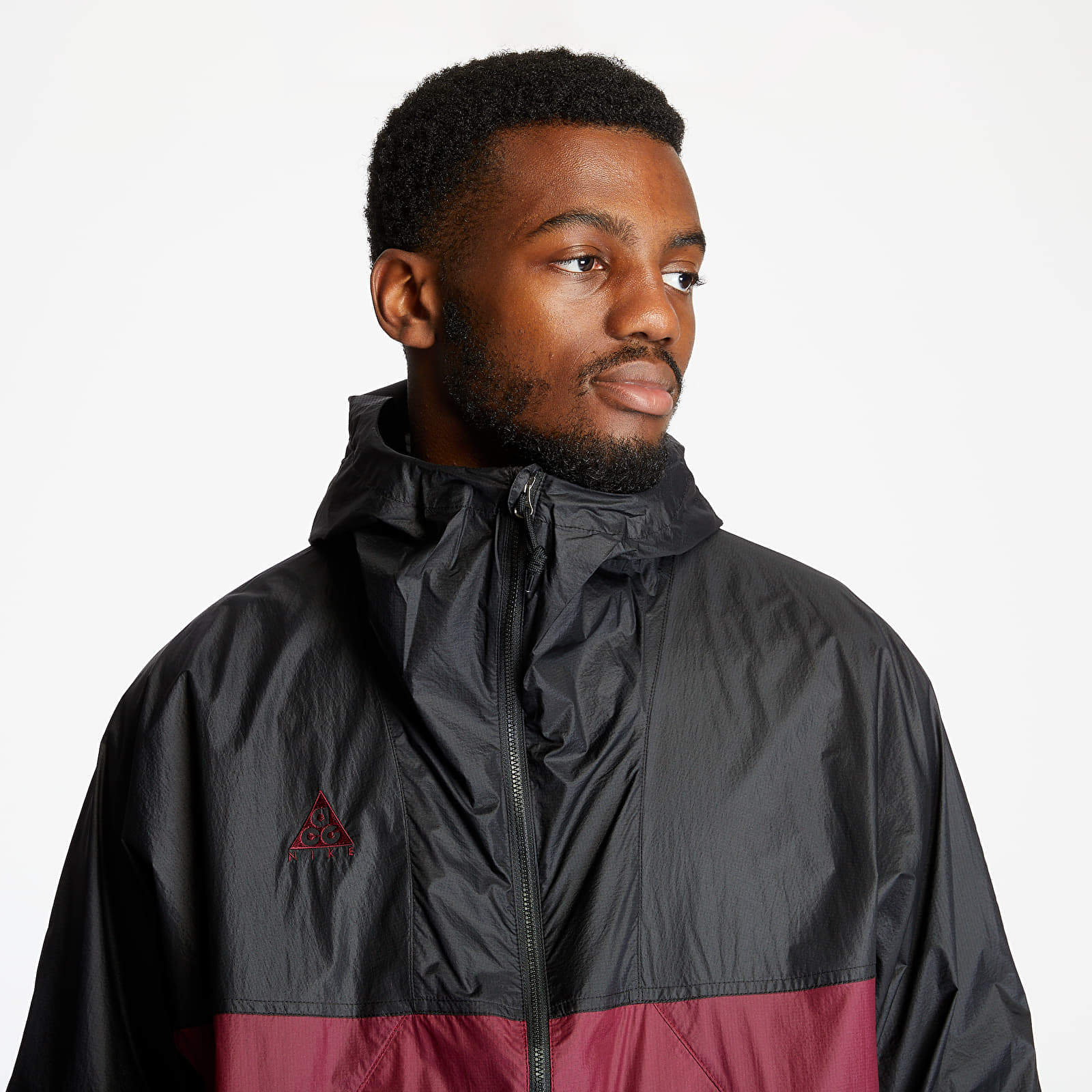 Striukės Nike ACG Jacket Black/ Dark Beetroot