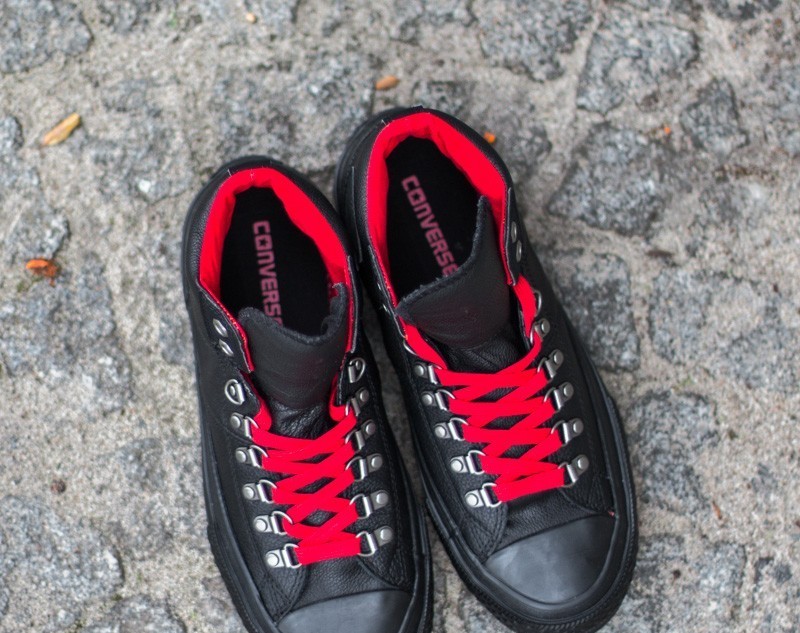 Converse street hiker black top