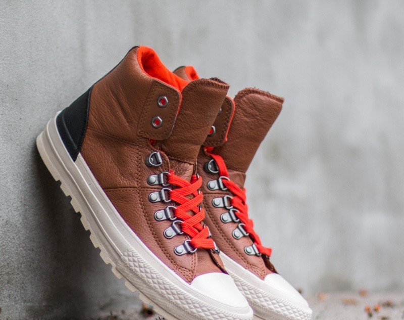 Converse shop boot pinecone