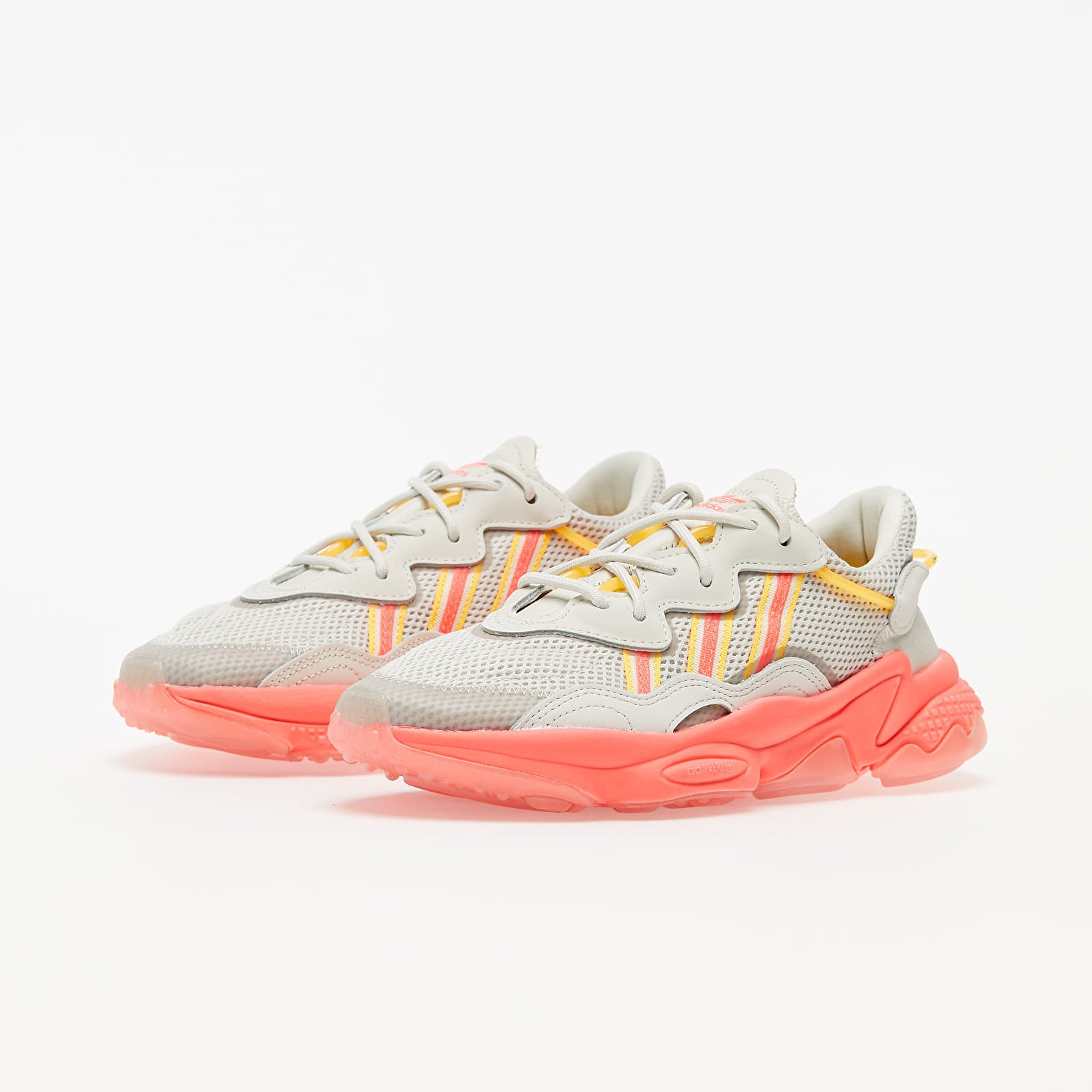 Women s shoes adidas Ozweego W Talc Signature Pink Solid Gold