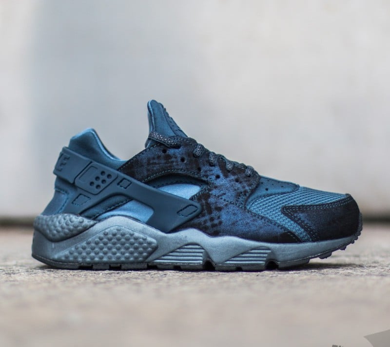 Navy huarache womens store