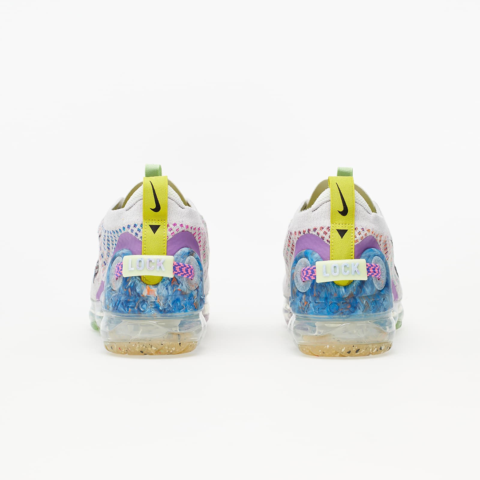 Naisten kengät Nike W Air Vapormax 2020 Flyknit Pure Platinum/ Black-Multi-Color