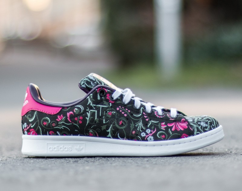 Stan smith floral black sales