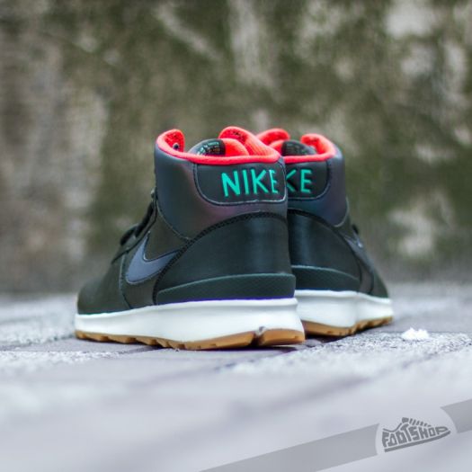 Nike acorra shop