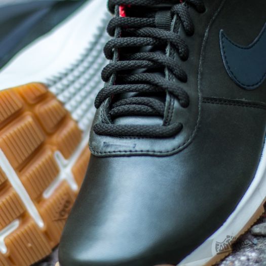 WMNS Nike Acorra