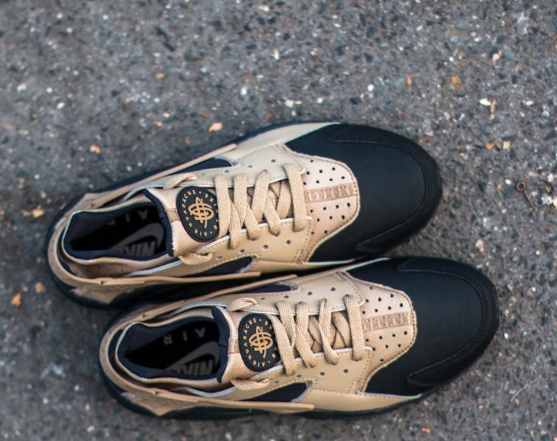 Men s shoes Nike Air Huarache Run Premium Black Desert Camo Desert Camo Footshop