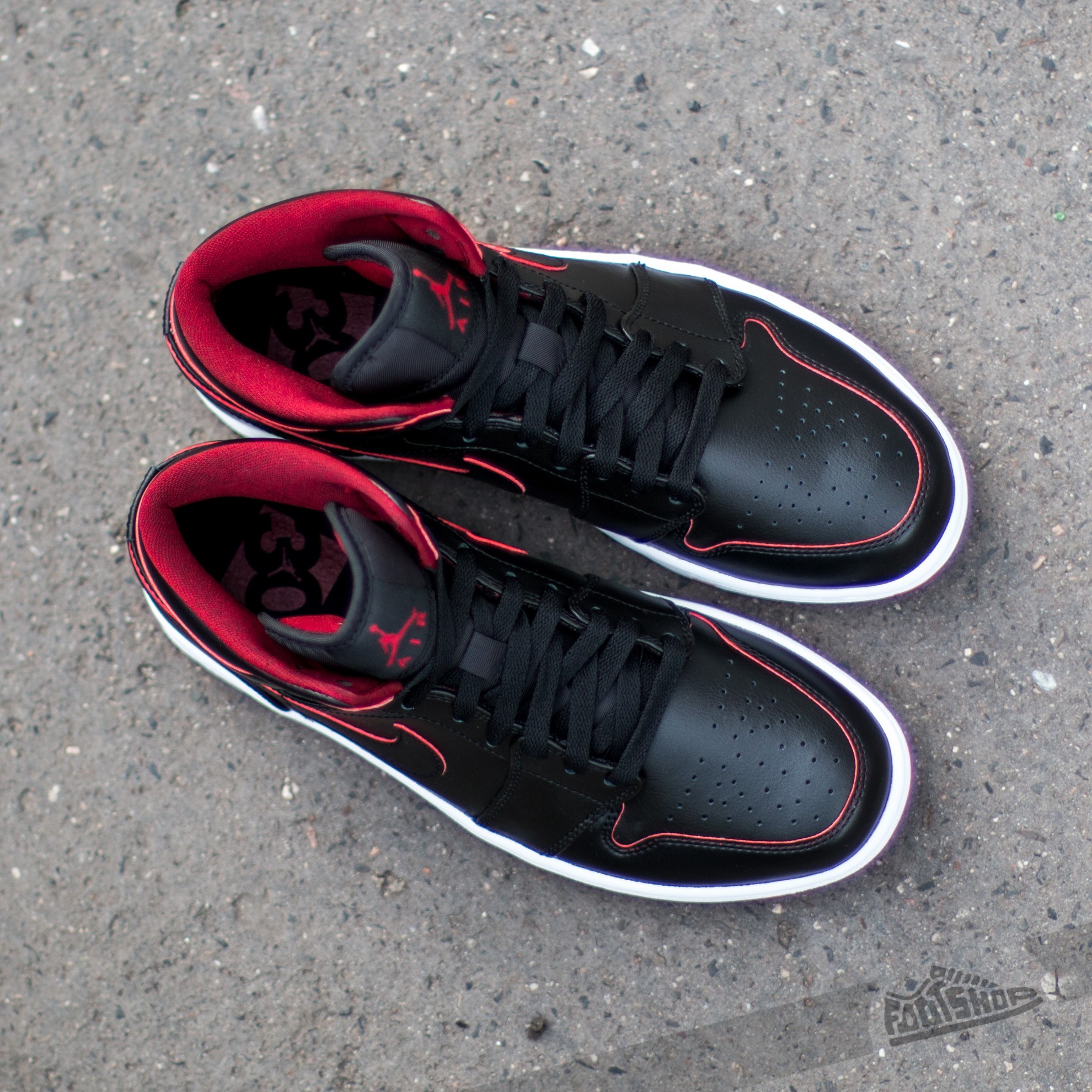 Men's shoes Air Jordan 1 Mid Black/ Black-White-Gym Red