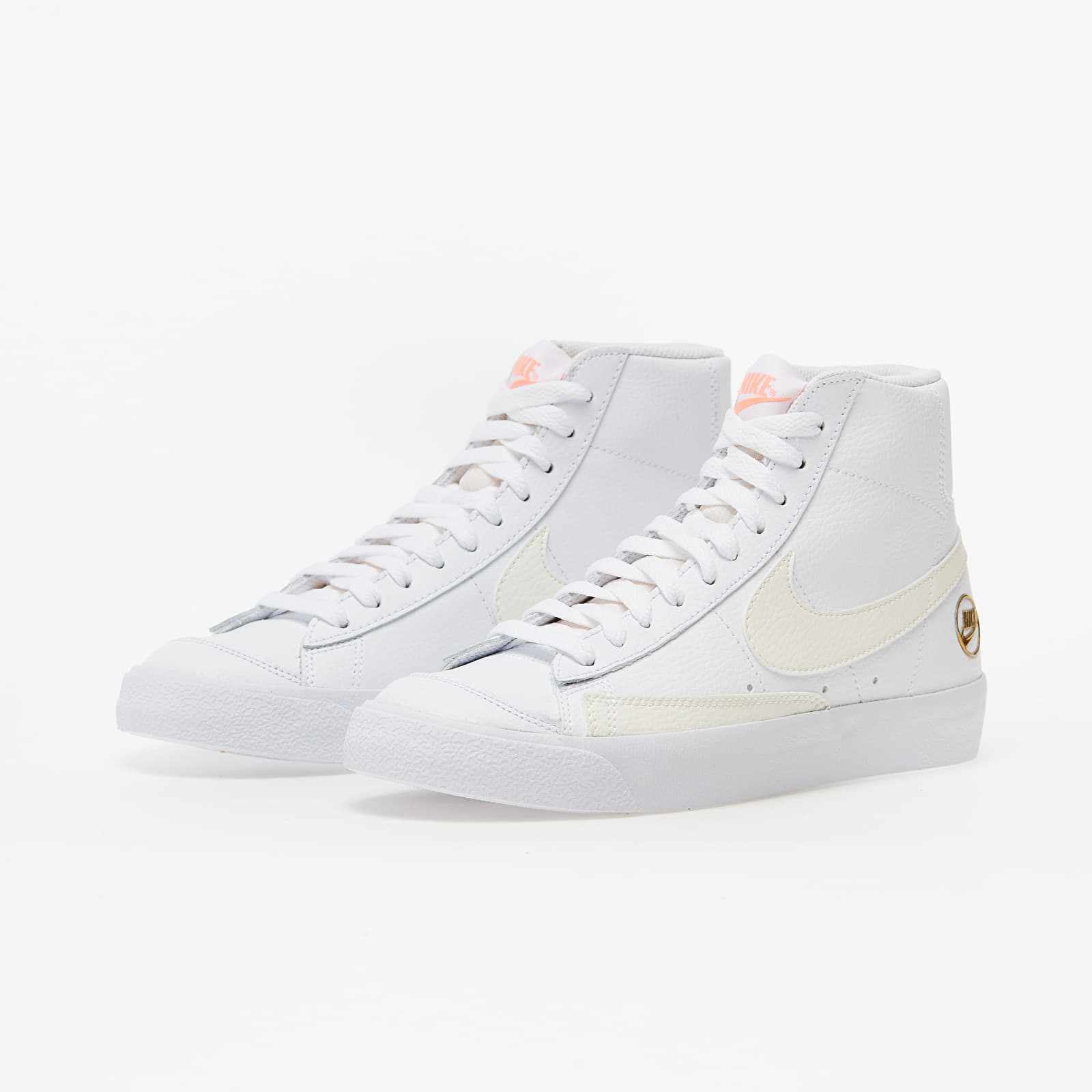 Damen Sneaker und Schuhe Nike W Blazer Mid Vintage '77 White/ Sail-Metallic Gold-Atomic Pink