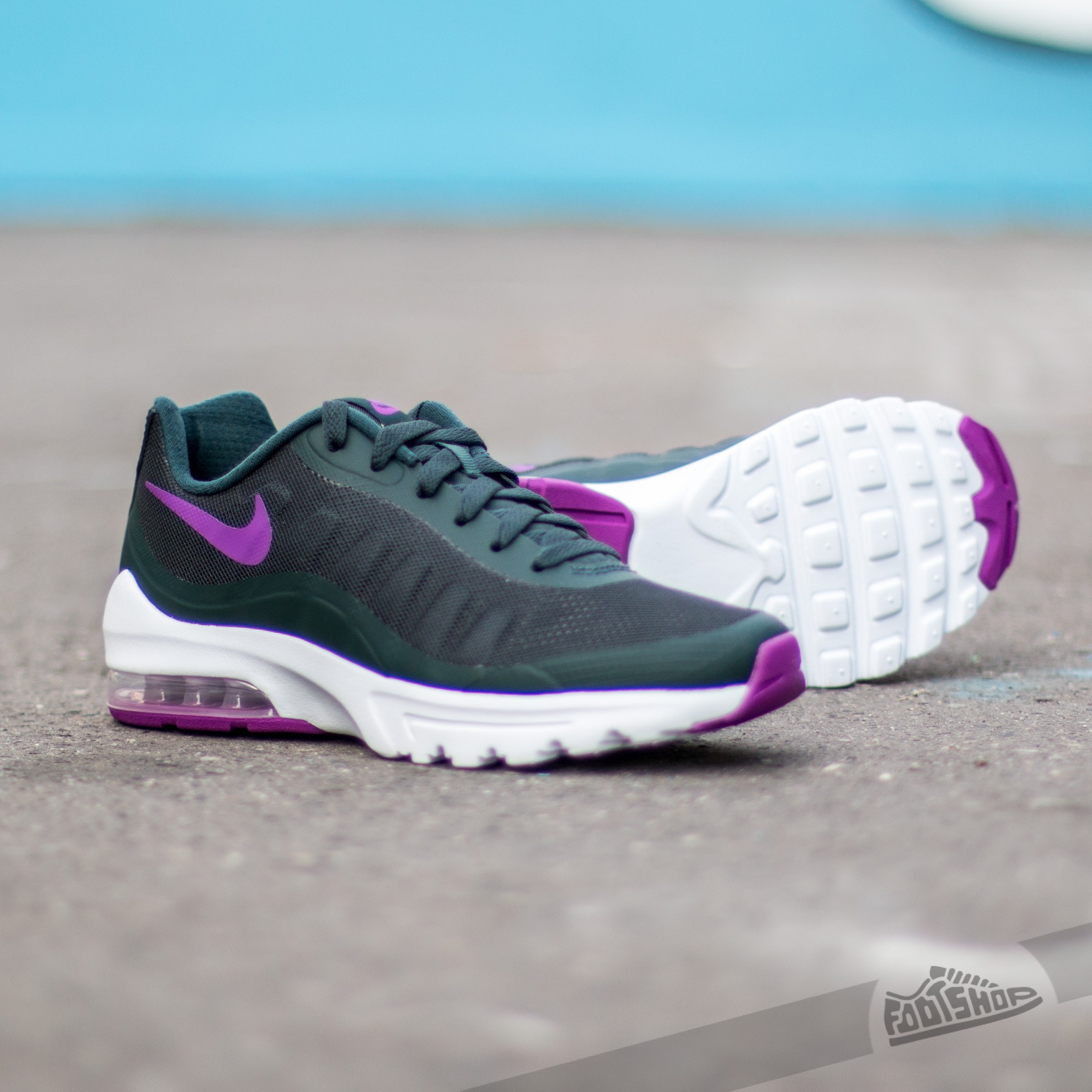 Women s shoes Nike Wmns Air Max Invigor Seaweed Vivid Purple