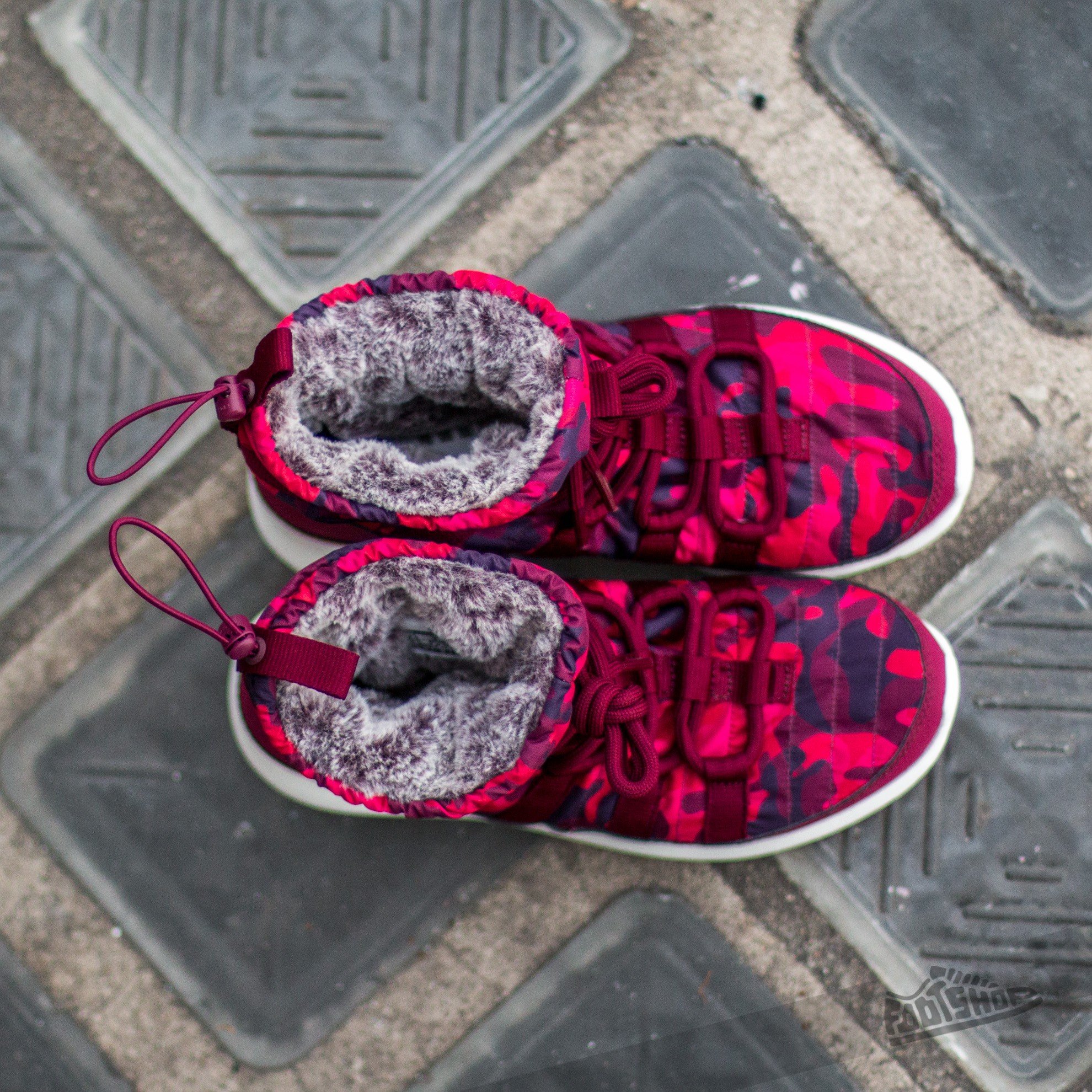 Încălțăminte și sneakerși pentru femei Nike WMNS Roshe One Hi Print Deep Garnet/ Gym Red- Very Berry-SL