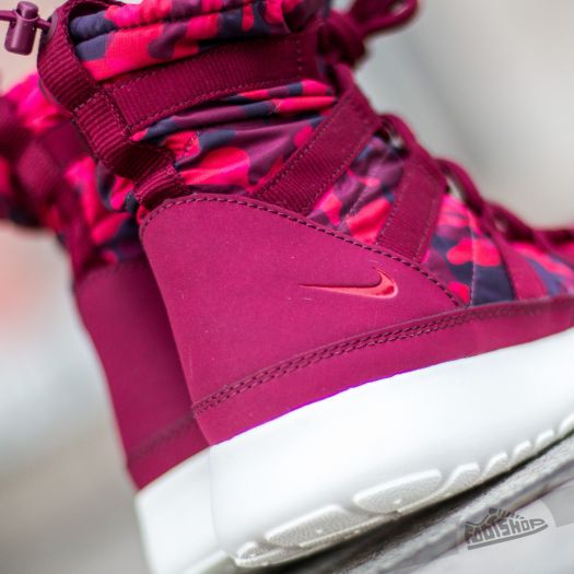 Nike women's roshe one high sneakerboot sale