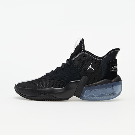 Nike jordan react on sale