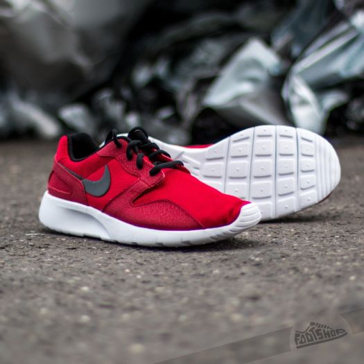 Nike kaishi running sneaker discount
