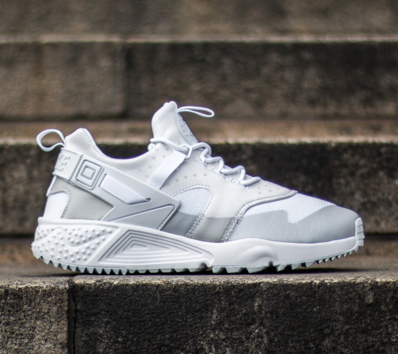 Nike air shop huarache utility white