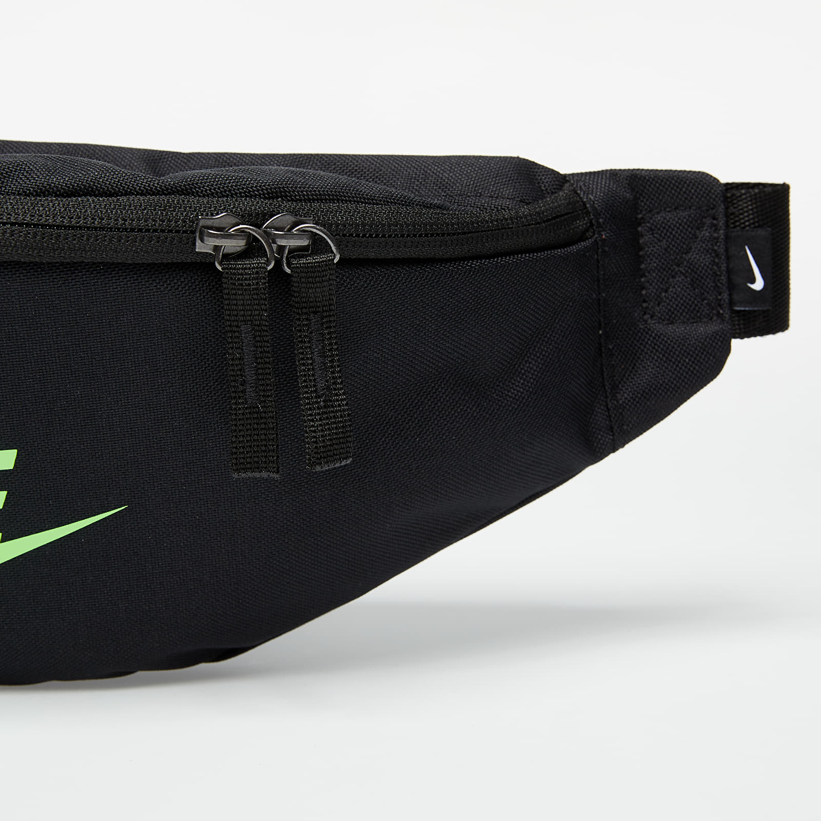 Nike Sportswear HERITAGE UNISEX - Sac banane - black/white/noir 