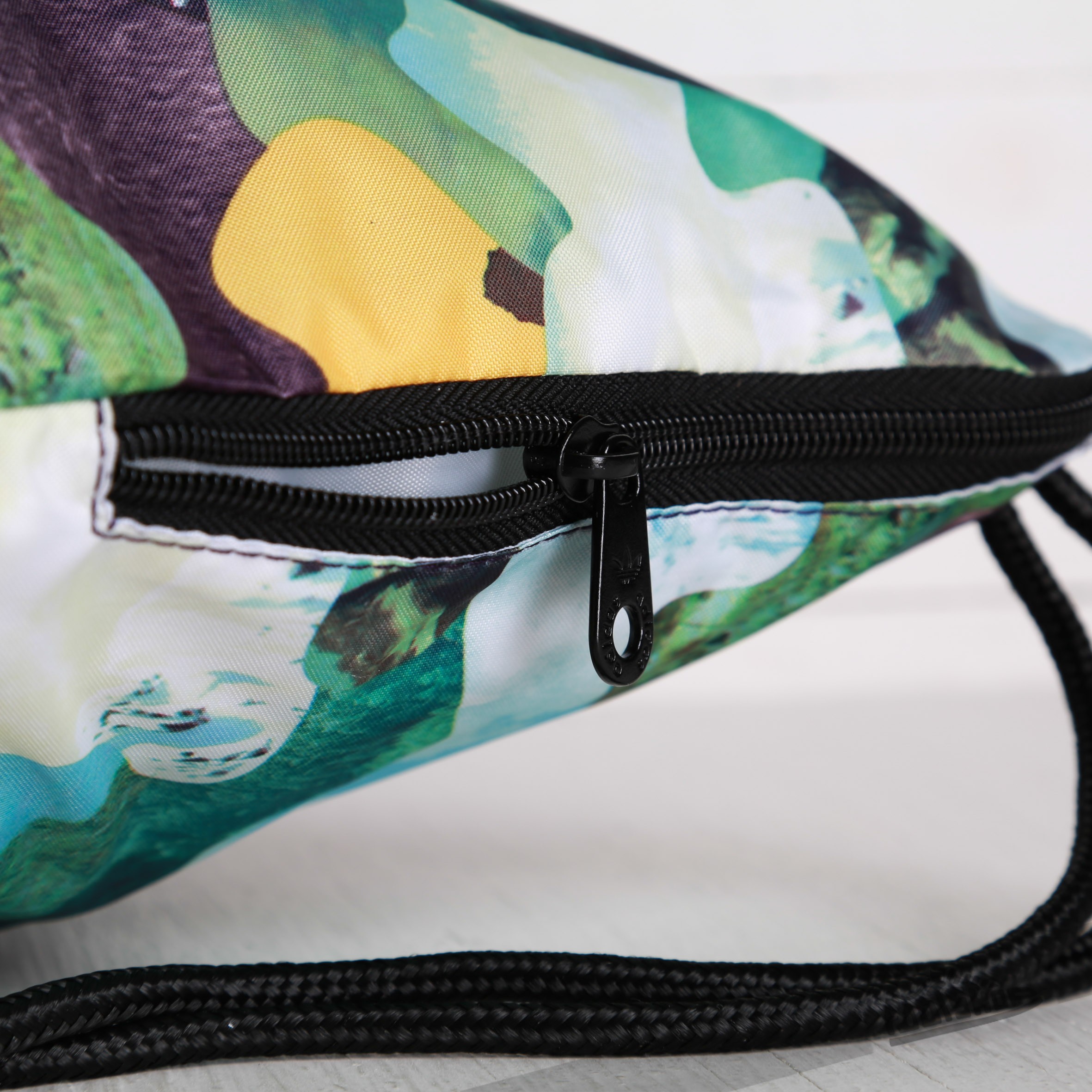 Mochilas para el gimnasio adidas Mount Gymsack Multicolour/ Dark Violet/  STFAGO