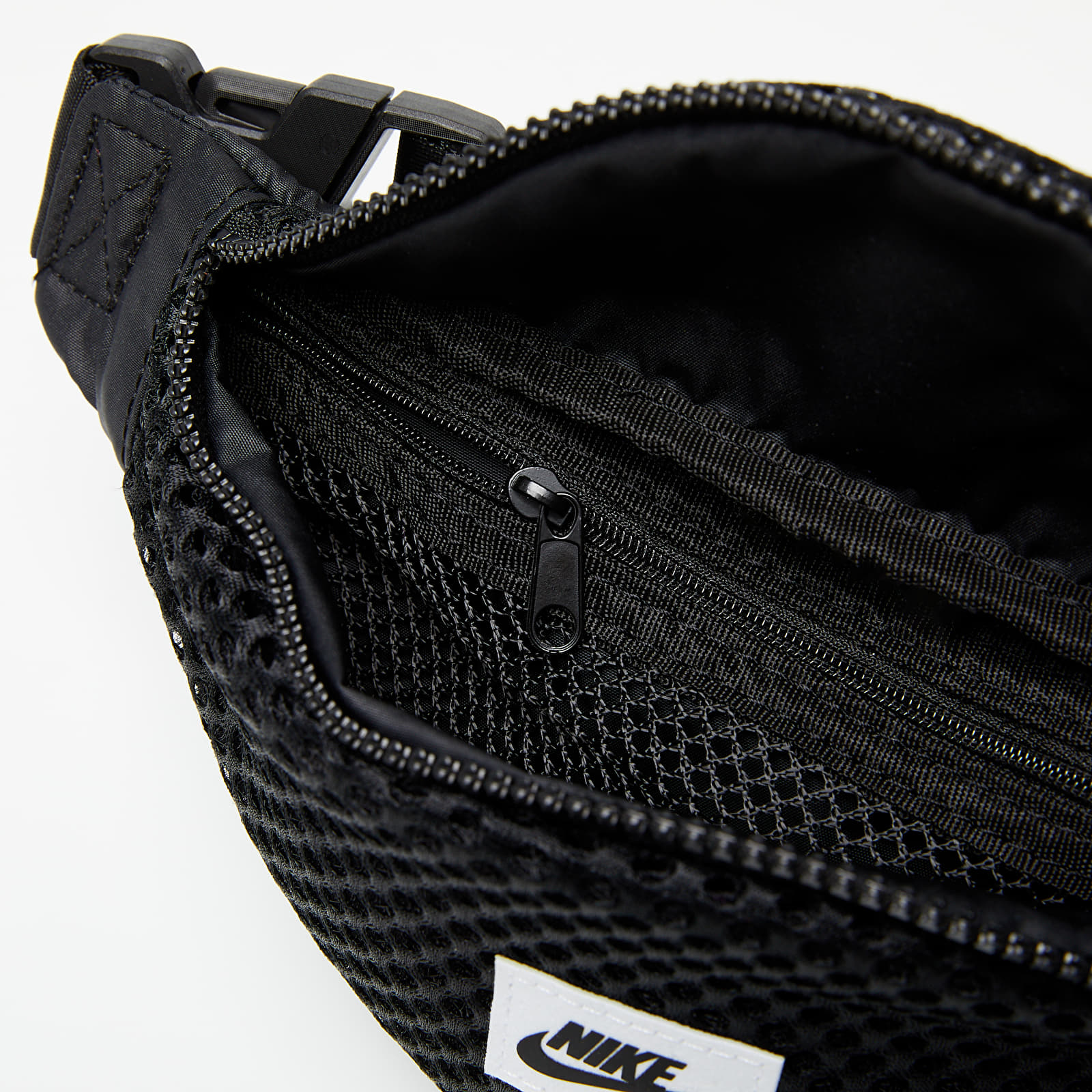 Nike air fanny pack store