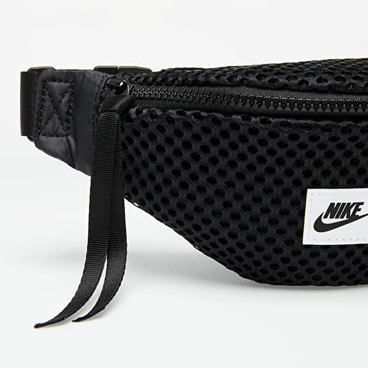 Nike air fanny pack small sales
