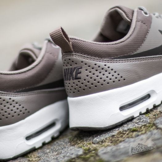 Nike thea air max iron online