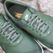 Nike air max outlet thea premium carbon green