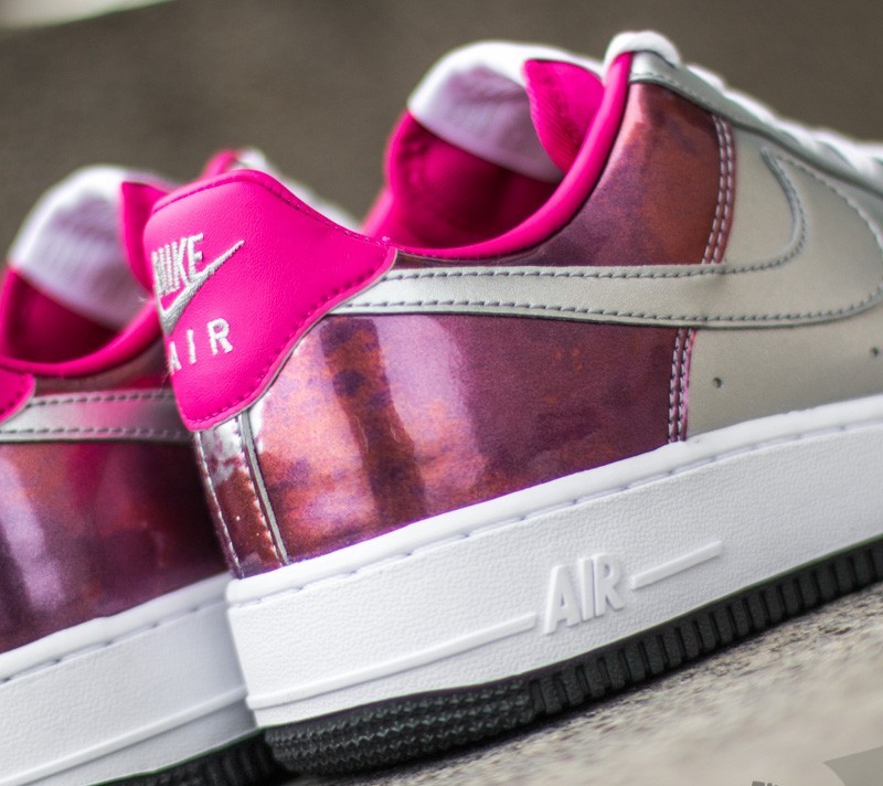 Scarpe donna Nike Wmns Air Force 1 07 PRM QS Metallic Silver/Fireberry