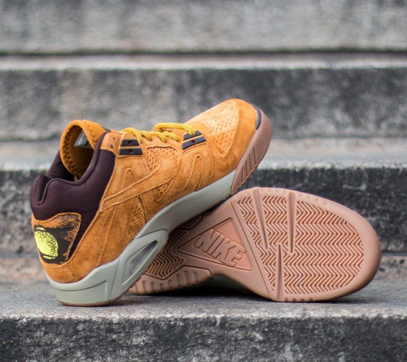 Men's shoes Nike Air Tech Challenge III Bronze/ Bronze- Baroque Brown- White 