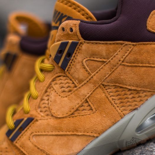 nike air tech challenge 3 wheat
