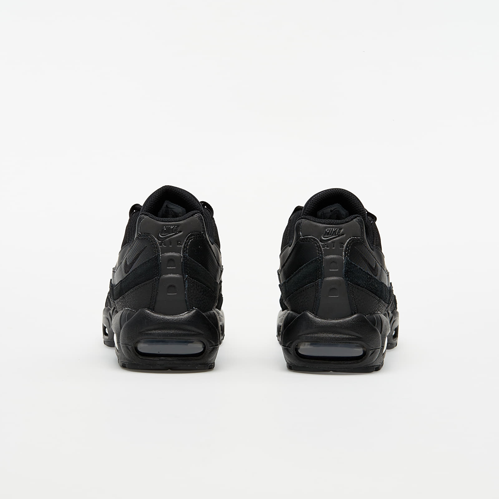 Air max outlet essential preto