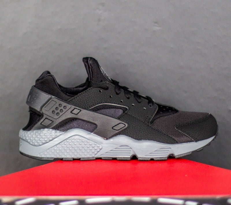 Férfi cipők Nike Air Huarache Black/ Black - Black - Dark Grey