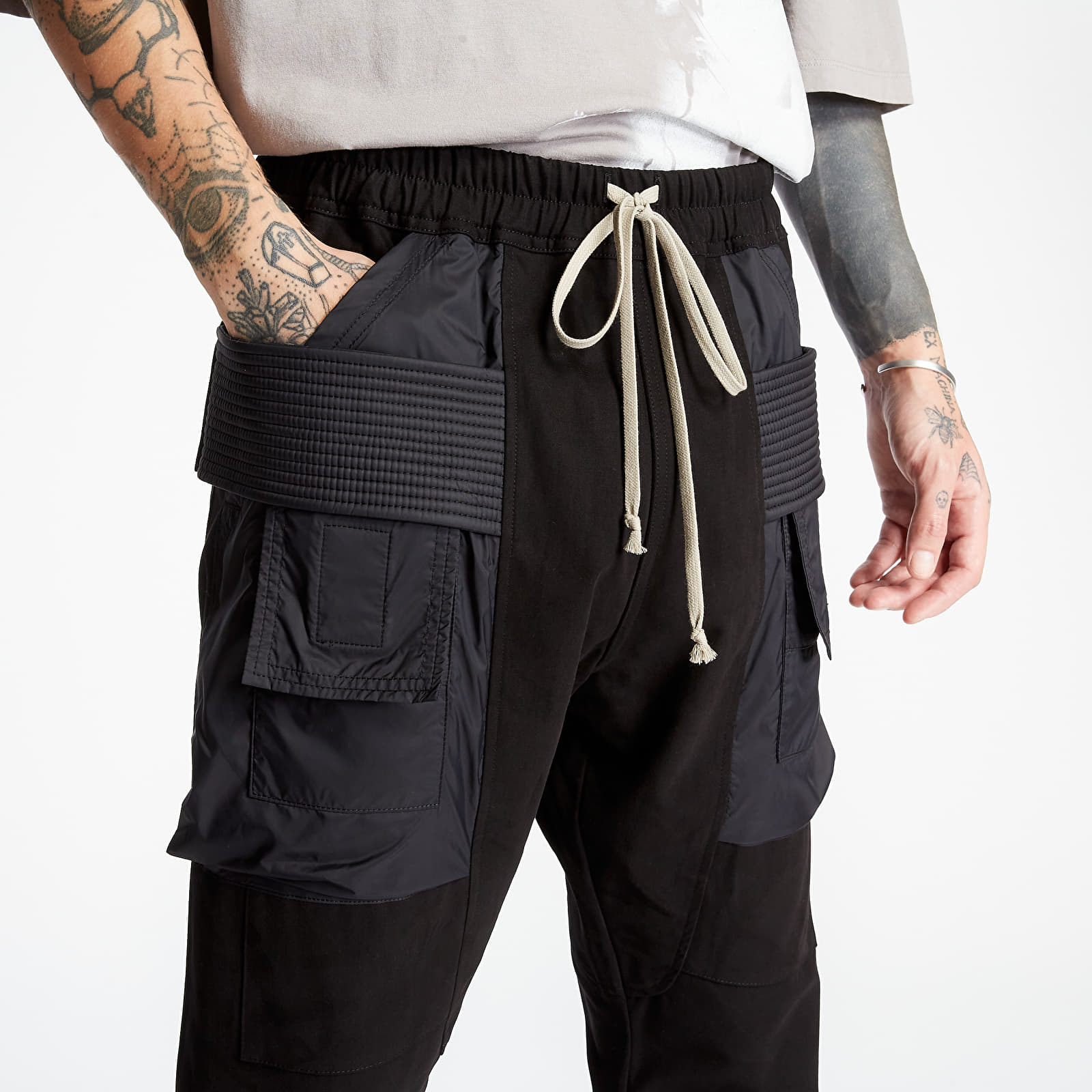 ちゃむ様 CREATCH CARGO DROWSTRING 09 ブラック ちゃむ様 CREATCH CARGO DROWSTRING 09 ブラック DRKSHDW