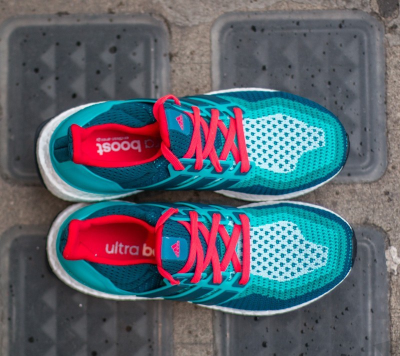 Ultra boost discount clima red green