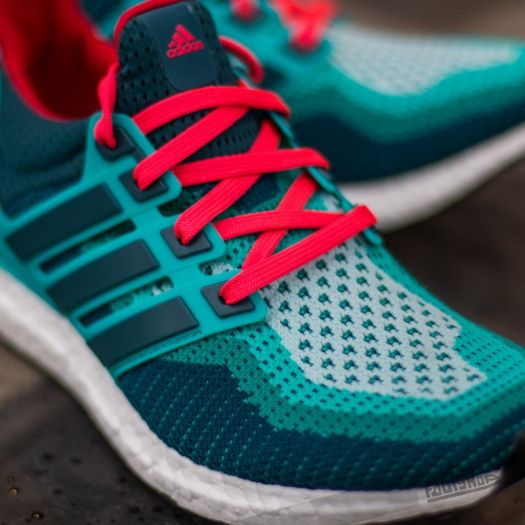 Ultra boost 2025 green red