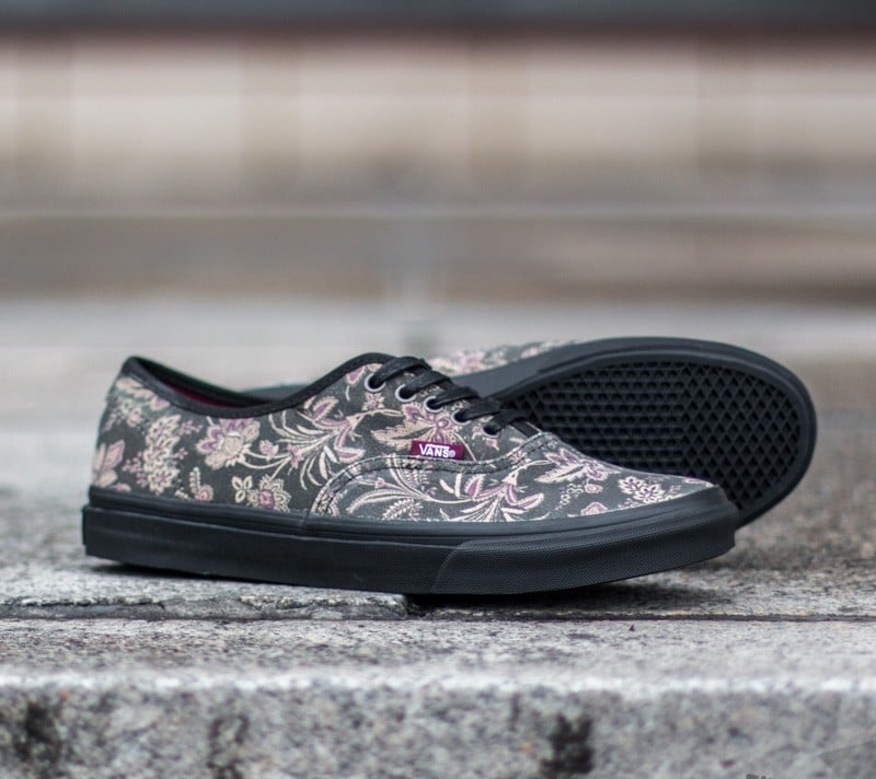 Vans authentic hotsell floral dots