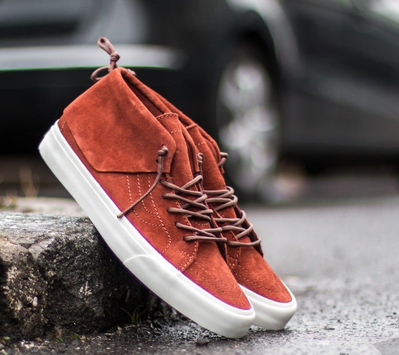 Vans moc on sale slip on