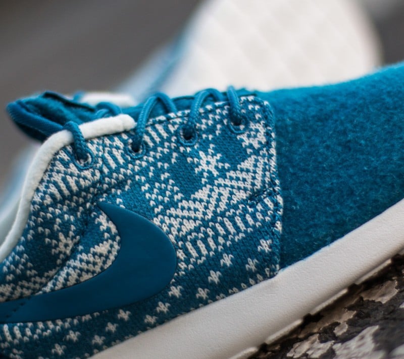 Ženski čevlji Nike WMNS Roshe One Winter Sweater Brigade Blue/ Brigade Blue-Sail